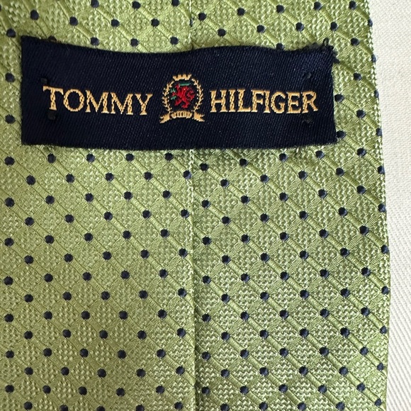 Tommy Hilfiger Men’s green tie Like New - Picture 5 of 6